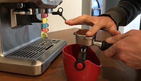 <strong>Learn how to correctly tamp espresso </strong>